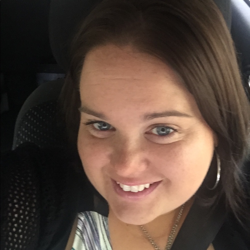 Meet your Posher, Marissa